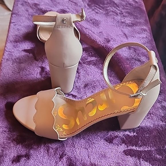 Circus by Sam Edleman - Picture 2 of 8